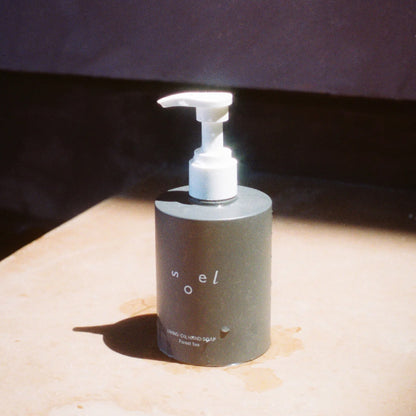 soel（ソエル） LIVING-OIL ハンドソープ Forest Tea 250mL
